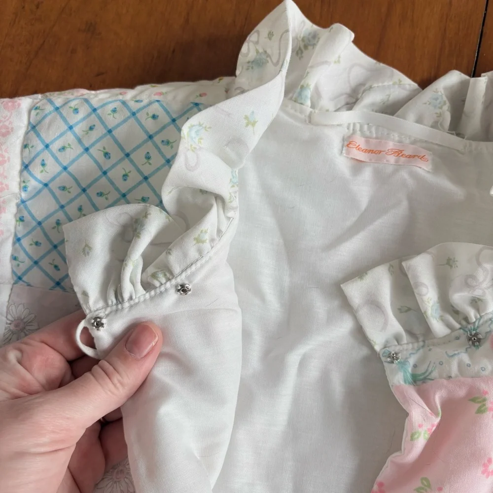 Vintage Handmade Quilted Pastel Ruffle Cropped Long Sleeve Jacket Size Medium - Picture 4 of 10